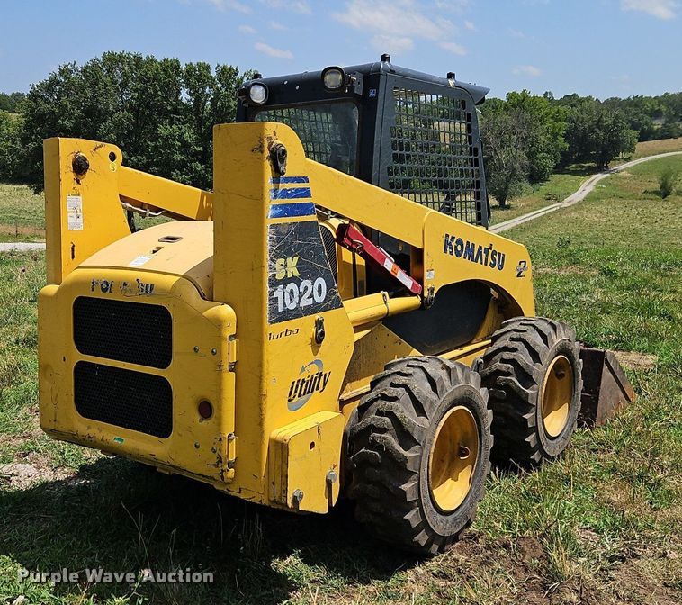 image for item EI3946 2009 Komatsu  SK1020-5N skid steer loader