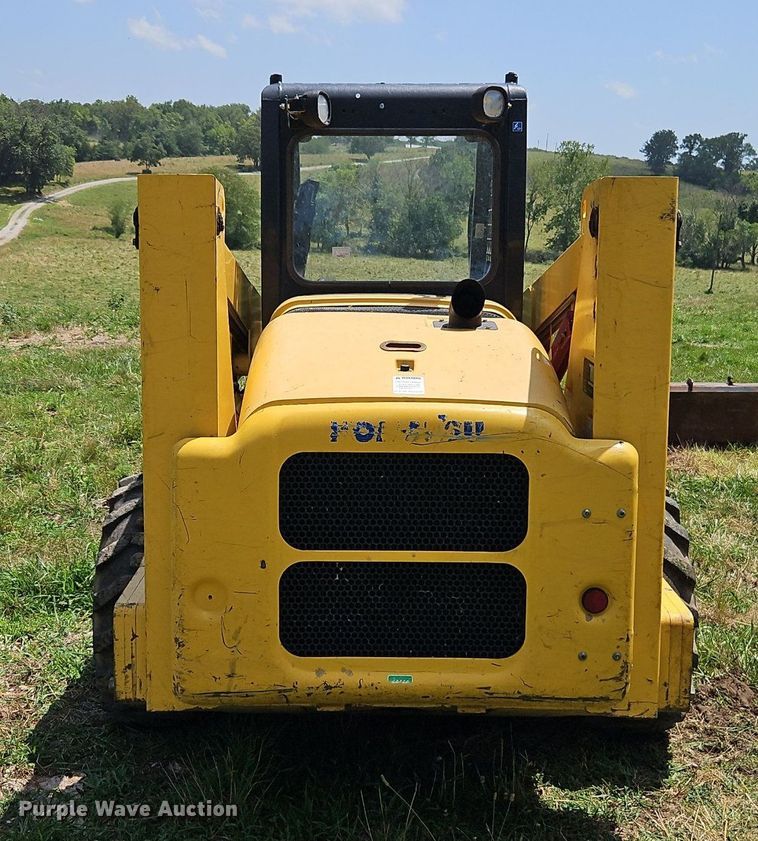 image for item EI3946 2009 Komatsu  SK1020-5N skid steer loader