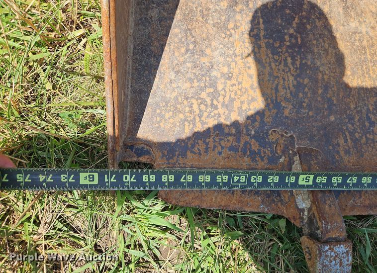 image for item EI3946 2009 Komatsu  SK1020-5N skid steer loader