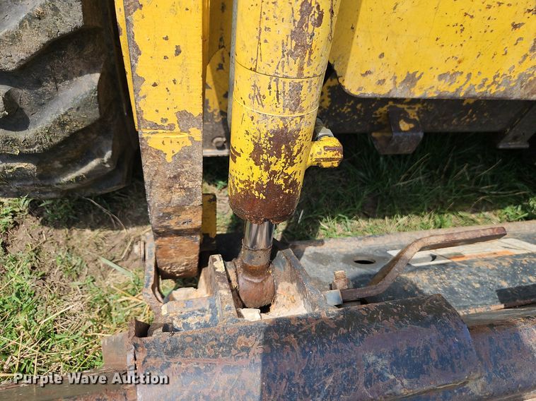 image for item EI3946 2009 Komatsu  SK1020-5N skid steer loader