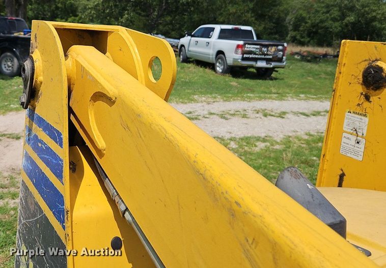 image for item EI3946 2009 Komatsu  SK1020-5N skid steer loader