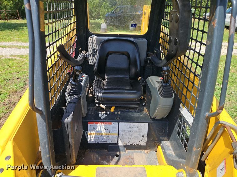 image for item EI3946 2009 Komatsu  SK1020-5N skid steer loader