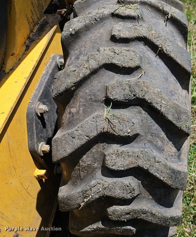image for item EI3946 2009 Komatsu  SK1020-5N skid steer loader