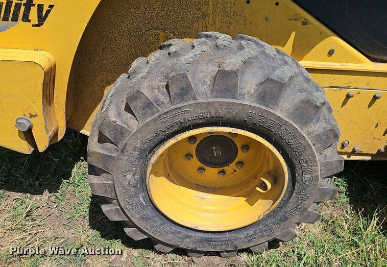 image for item EI3946 2009 Komatsu  SK1020-5N skid steer loader