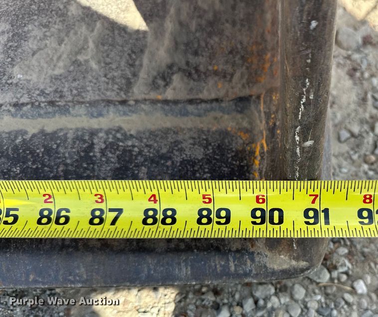 image for item EJ4368 1992 John Deere  310D backhoe