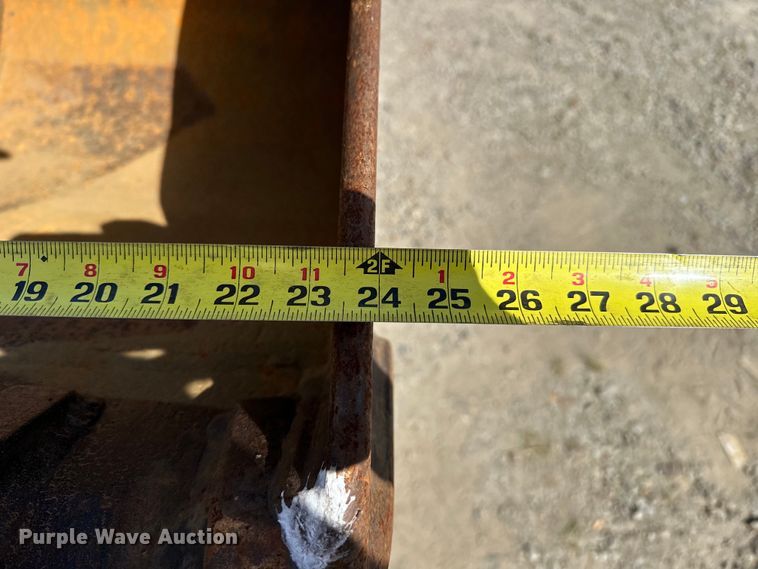 image for item EJ4368 1992 John Deere  310D backhoe