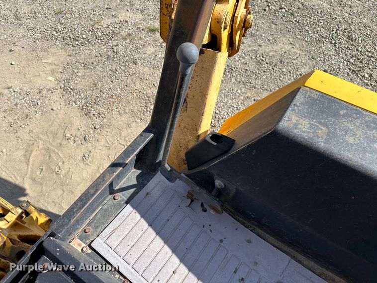 image for item EJ4368 1992 John Deere  310D backhoe