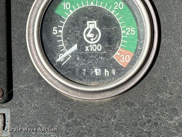 image for item EJ4368 1992 John Deere  310D backhoe