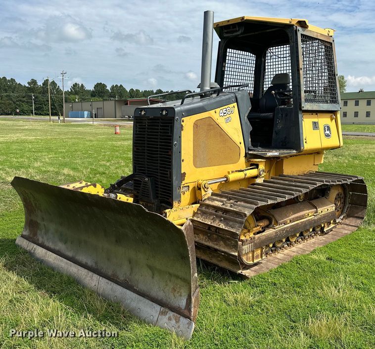 image for item EJ4370 2007 John Deere  450J LGP dozer