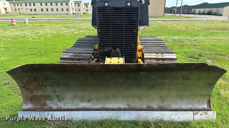 image for item EJ4370 2007 John Deere  450J LGP dozer