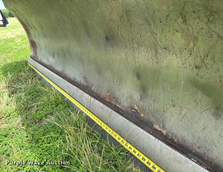 image for item EJ4370 2007 John Deere  450J LGP dozer