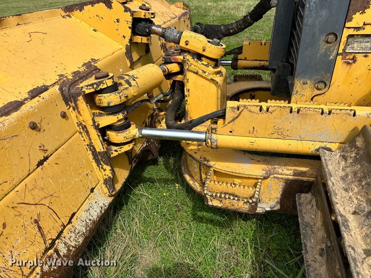 image for item EJ4370 2007 John Deere  450J LGP dozer