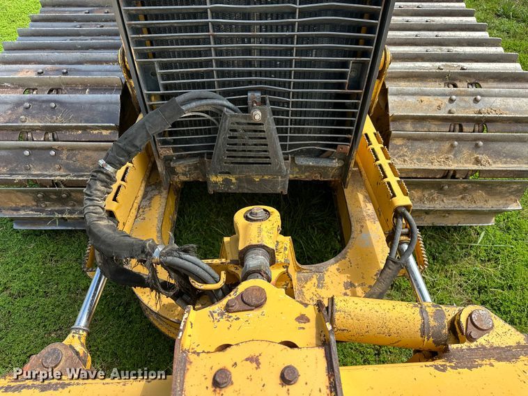 image for item EJ4370 2007 John Deere  450J LGP dozer