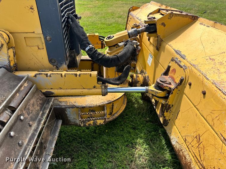 image for item EJ4370 2007 John Deere  450J LGP dozer