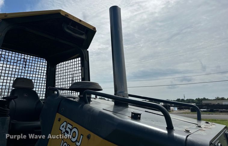 image for item EJ4370 2007 John Deere  450J LGP dozer