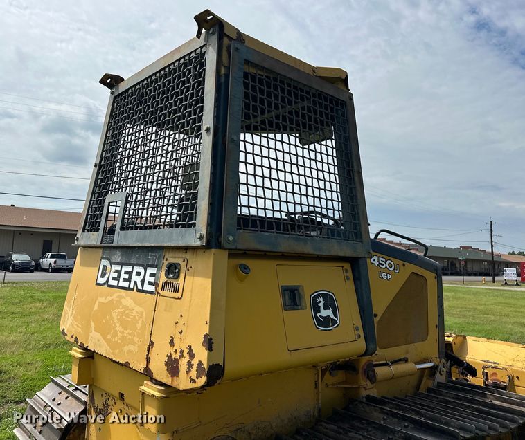 image for item EJ4370 2007 John Deere  450J LGP dozer