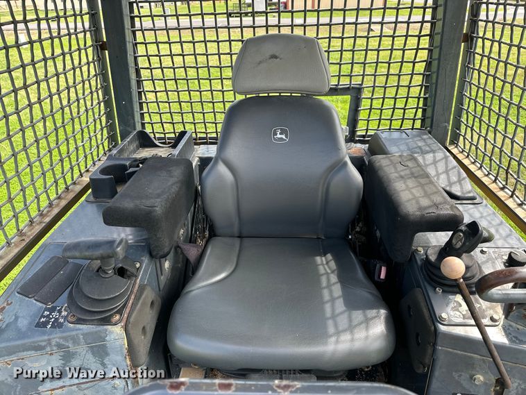 image for item EJ4370 2007 John Deere  450J LGP dozer