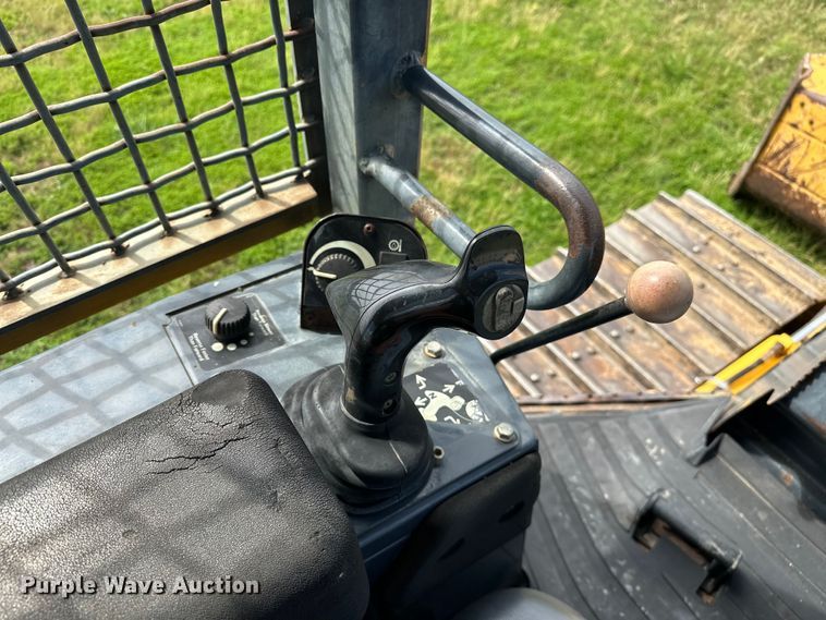 image for item EJ4370 2007 John Deere  450J LGP dozer