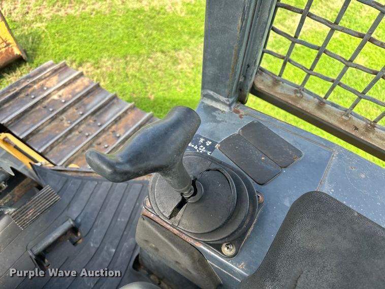 image for item EJ4370 2007 John Deere  450J LGP dozer