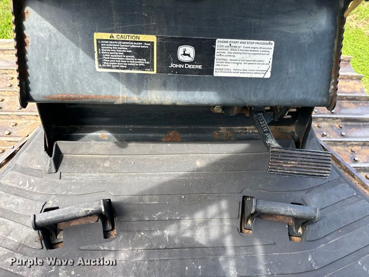 image for item EJ4370 2007 John Deere  450J LGP dozer