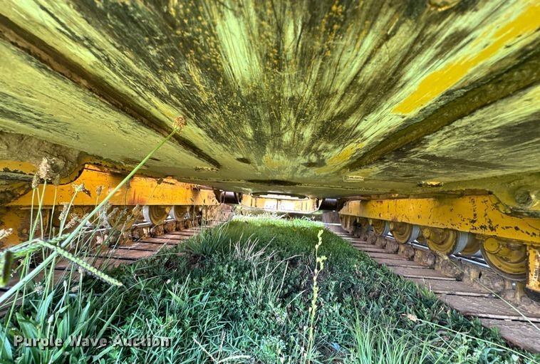 image for item EJ4370 2007 John Deere  450J LGP dozer