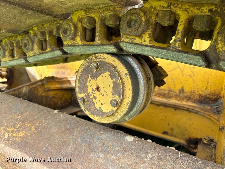 image for item EJ4370 2007 John Deere  450J LGP dozer