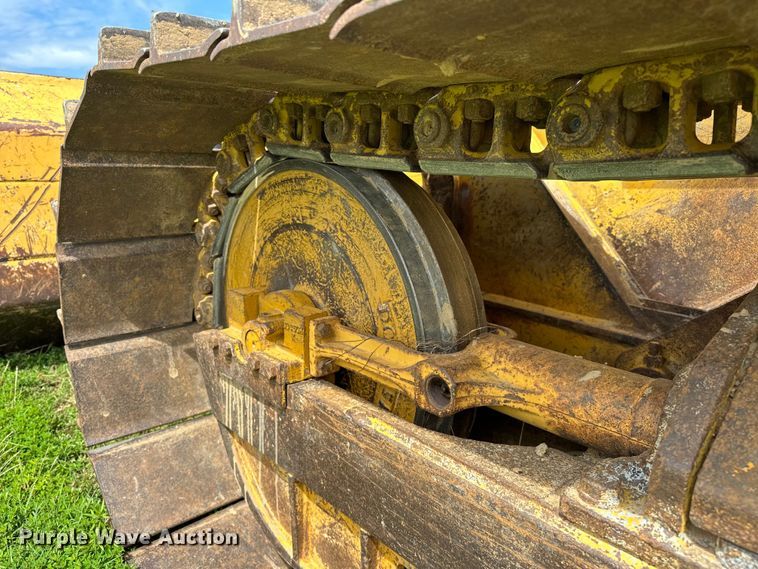 image for item EJ4370 2007 John Deere  450J LGP dozer