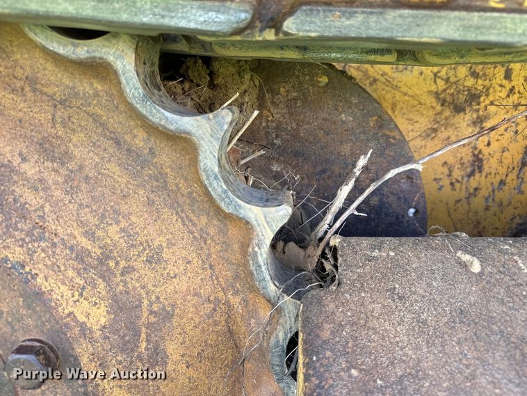 image for item EJ4370 2007 John Deere  450J LGP dozer