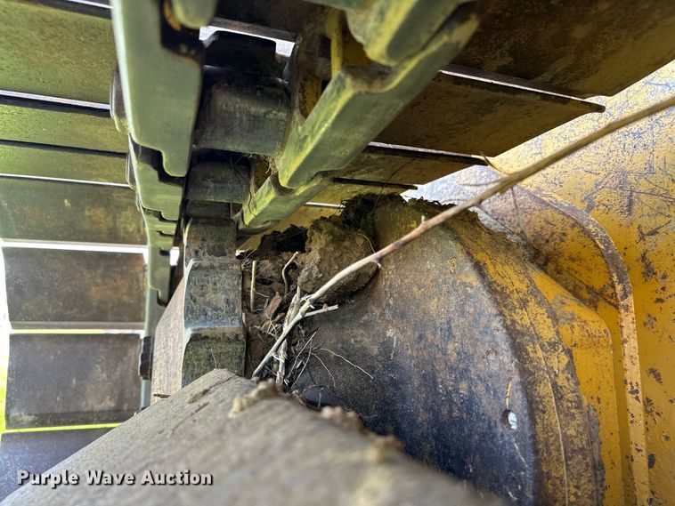 image for item EJ4370 2007 John Deere  450J LGP dozer