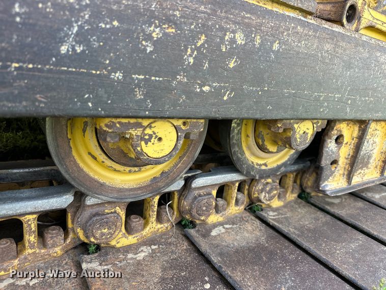 image for item EJ4370 2007 John Deere  450J LGP dozer