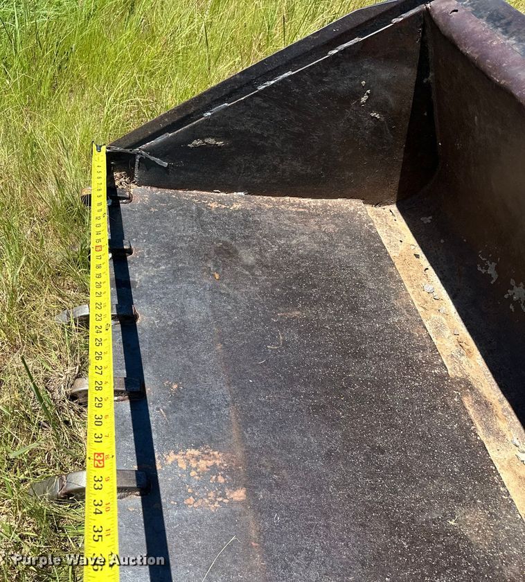 image for item EJ4389 Owatonna  Mustang 441 skid steer loader