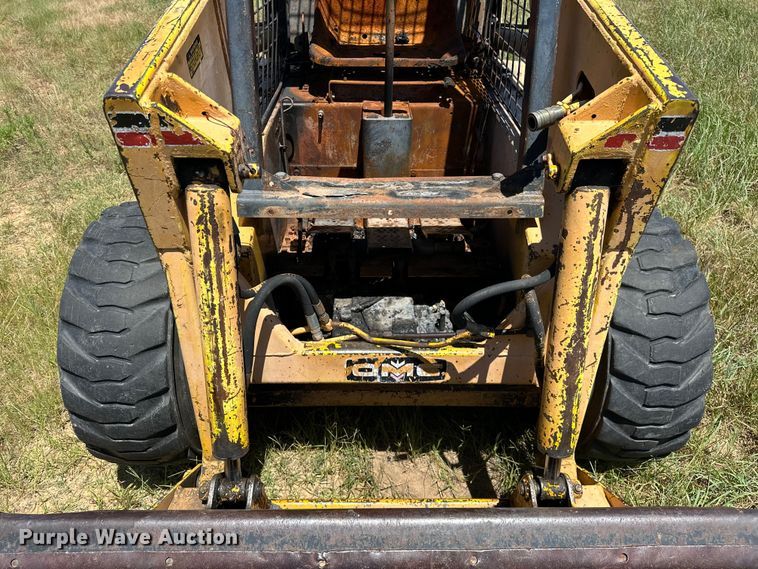 image for item EJ4389 Owatonna  Mustang 441 skid steer loader