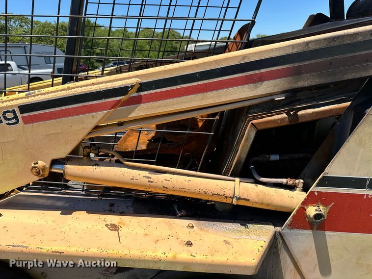 image for item EJ4389 Owatonna  Mustang 441 skid steer loader