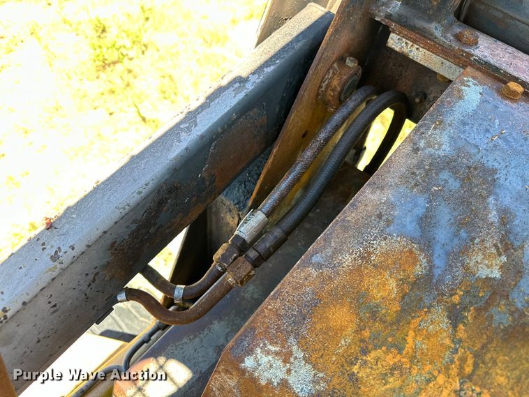 image for item EJ4389 Owatonna  Mustang 441 skid steer loader