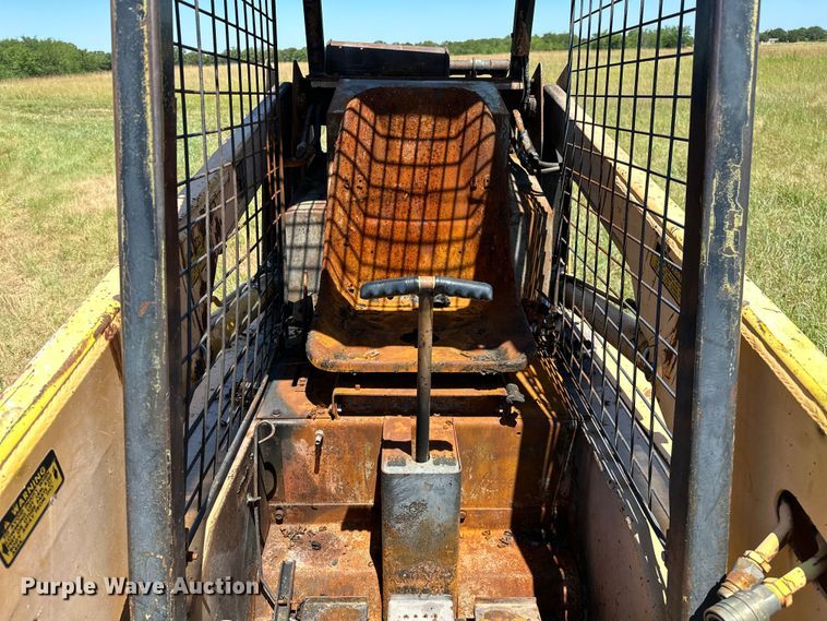 image for item EJ4389 Owatonna  Mustang 441 skid steer loader