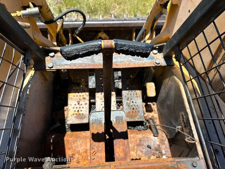 image for item EJ4389 Owatonna  Mustang 441 skid steer loader