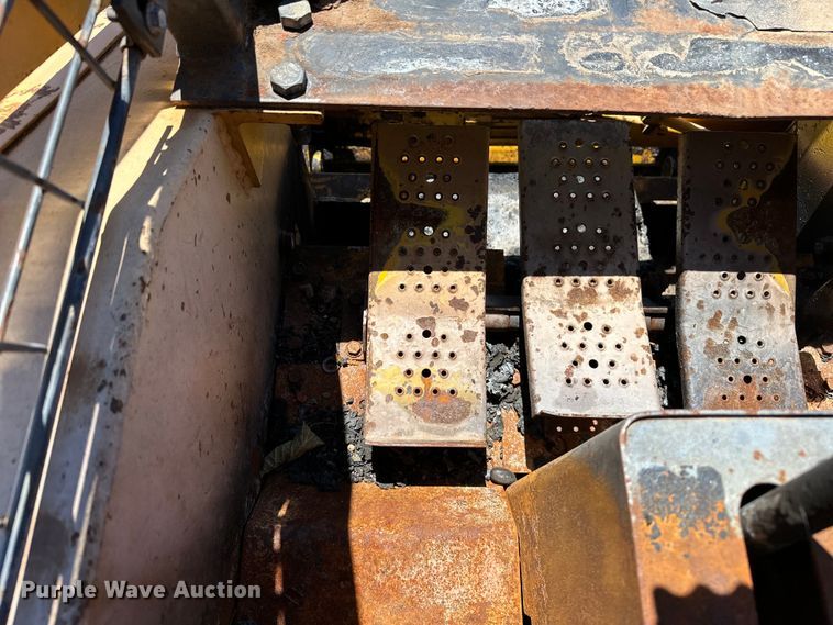 image for item EJ4389 Owatonna  Mustang 441 skid steer loader