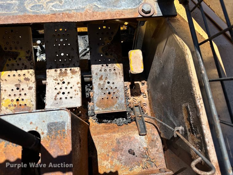 image for item EJ4389 Owatonna  Mustang 441 skid steer loader