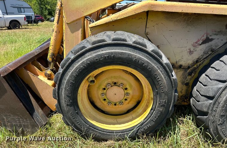 image for item EJ4389 Owatonna  Mustang 441 skid steer loader