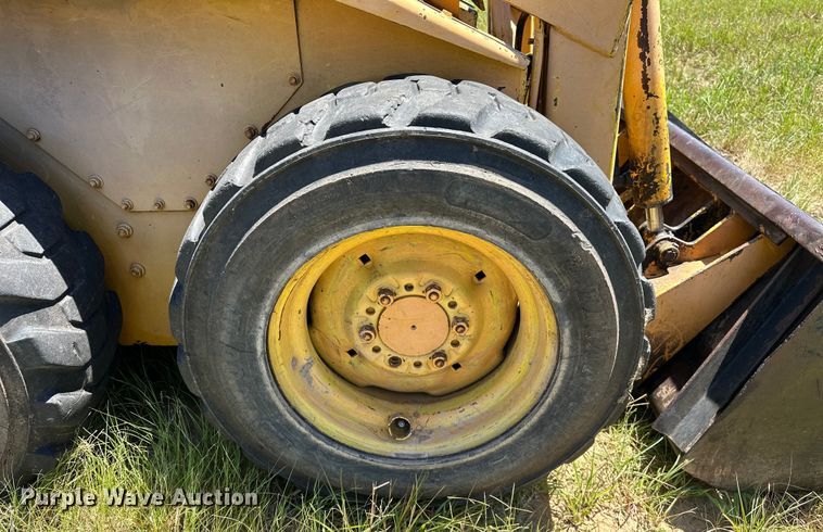 image for item EJ4389 Owatonna  Mustang 441 skid steer loader