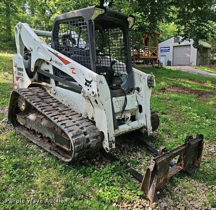 image for item EJ5672 2017 Bobcat  T750 skid steer loader