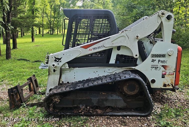 image for item EJ5672 2017 Bobcat  T750 skid steer loader