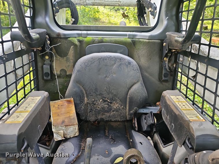 image for item EJ5672 2017 Bobcat  T750 skid steer loader