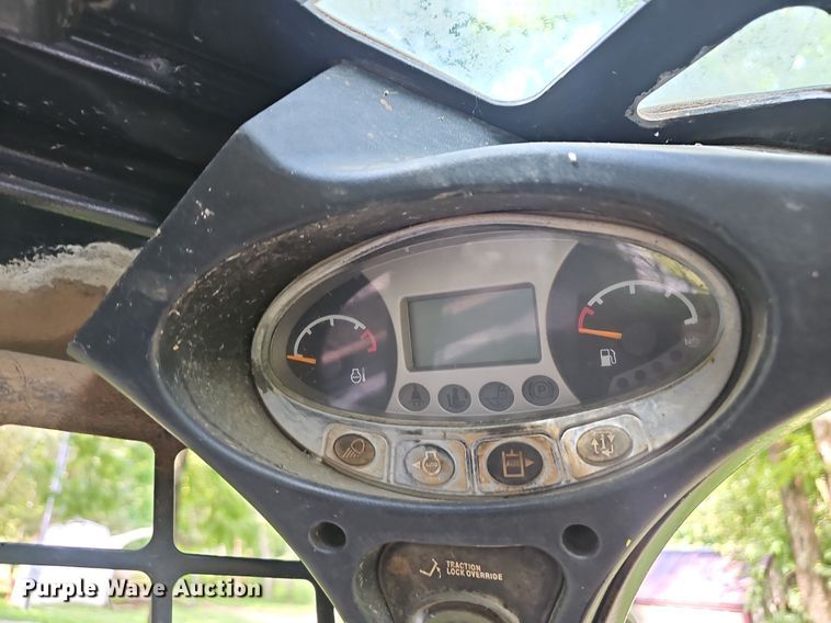 image for item EJ5672 2017 Bobcat  T750 skid steer loader