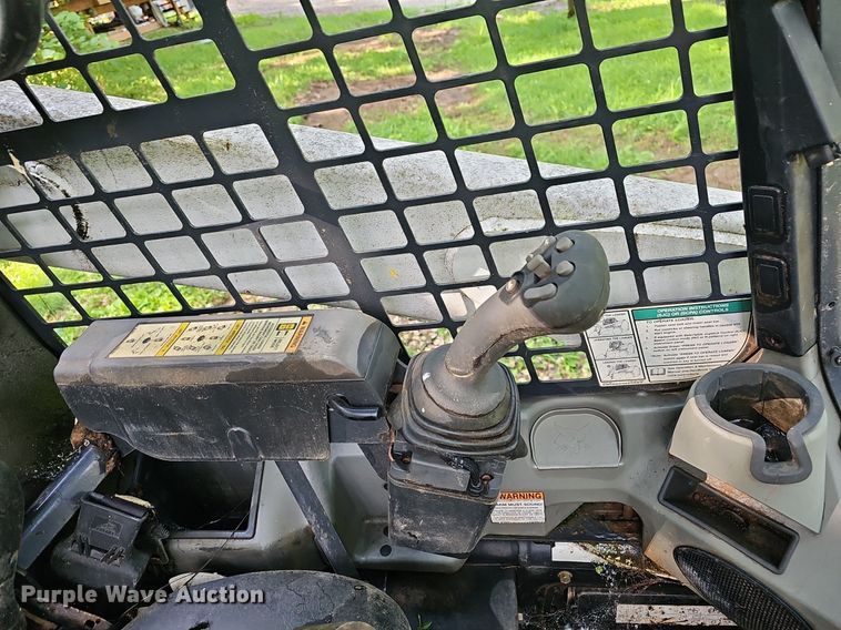 image for item EJ5672 2017 Bobcat  T750 skid steer loader