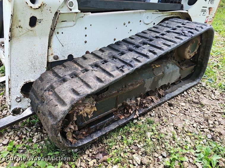 image for item EJ5672 2017 Bobcat  T750 skid steer loader