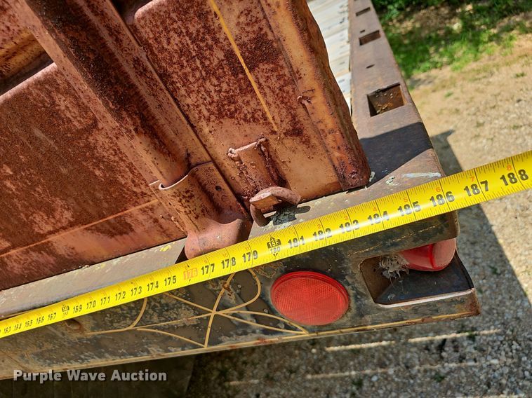 image for item EJ5697 1987 Ford F700 dump flatbed truck