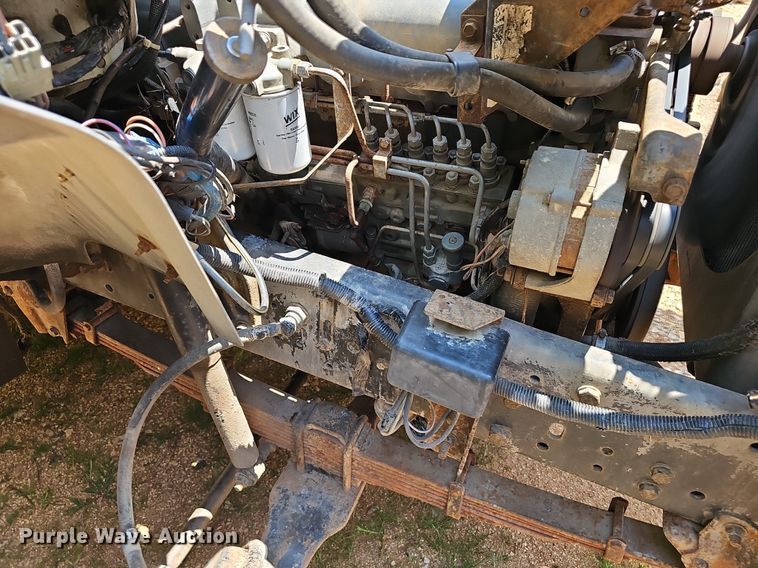 image for item EJ5697 1987 Ford F700 dump flatbed truck