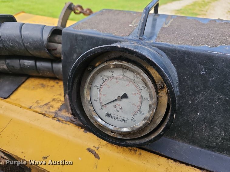 image for item EJ5706 2015 Rayco C100R mulcher