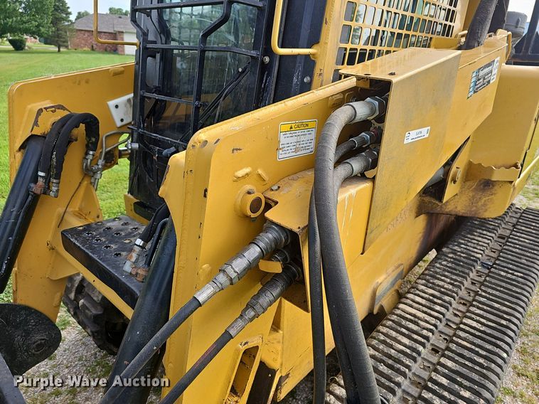 image for item EJ5706 2015 Rayco C100R mulcher